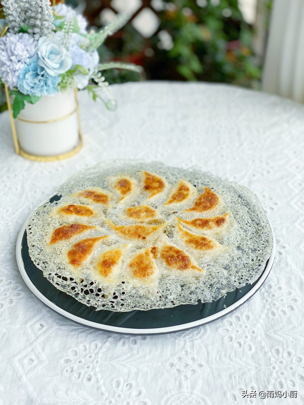 冰花煎饺用淀粉还是面粉，教你一招，做出来的冰花晶莹剔透又酥脆