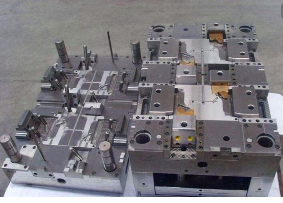 模具师傅告诉我塑胶模具是由这10大系统构成，不会的赶紧学习