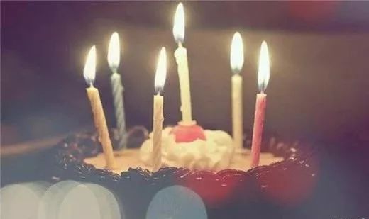 朋友圈生日快乐祝自己的话配图说说 低调的祝自己生日快乐图片