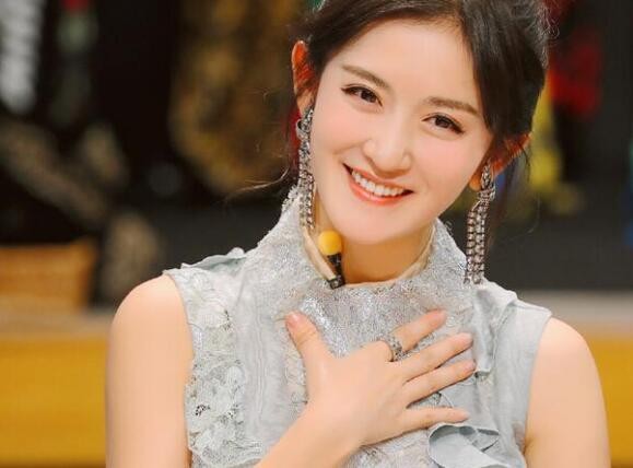 被张雨绮轻易“代替”的谢娜：这时代，没有谁不可取代