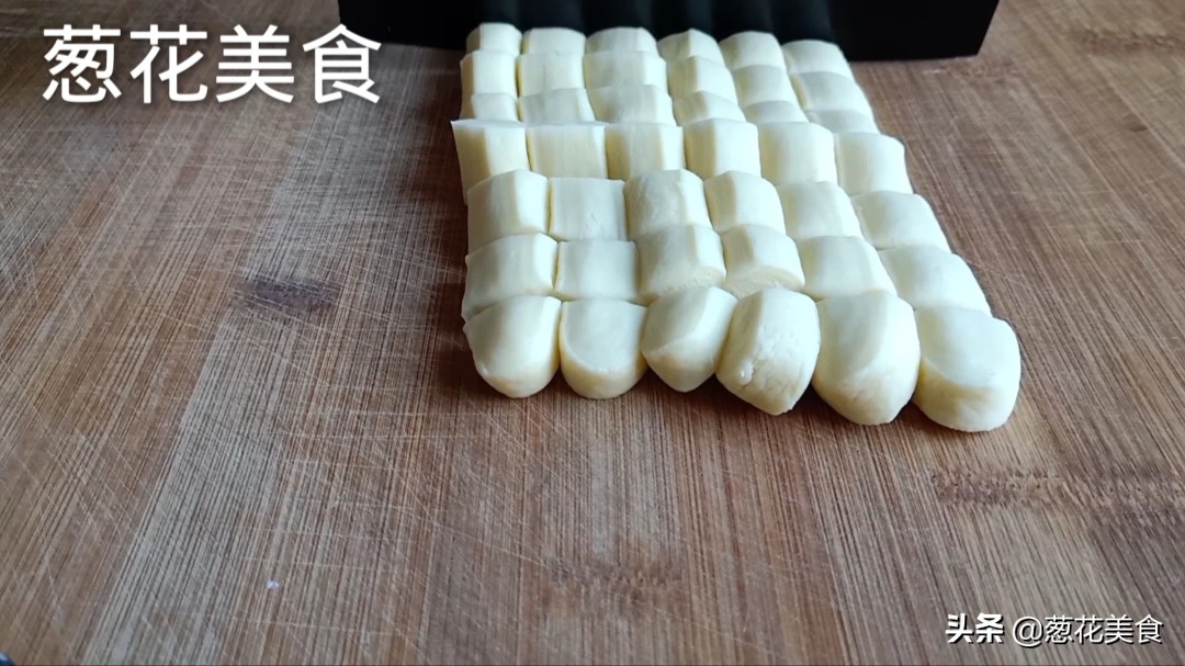 過年必備小零食開口笑做法，個個香酥開口有訣竅，孩子直呼太好吃