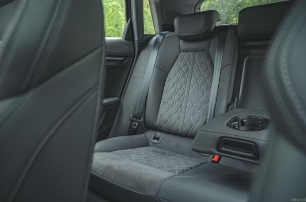 开着A3 sportback，朝拜“成都秋名山二号”