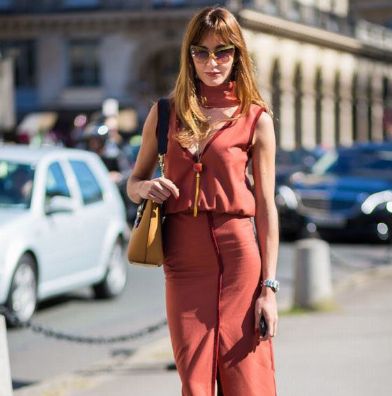 盘点夏装中的“高贵色”，黄黑皮女人穿了也上