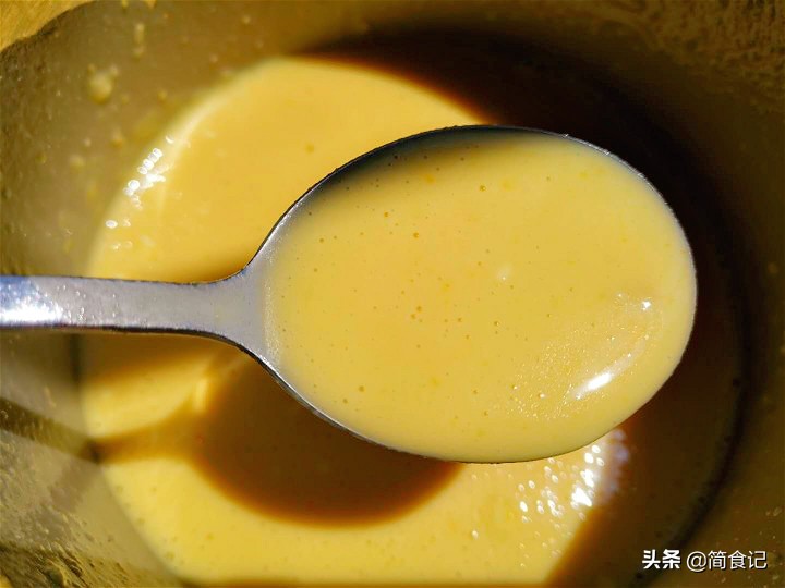 China husband cake is not being bought again eat! Simple 4 paces are done in the home, disaccord face, do not knead dough, 5 minutes are done calm