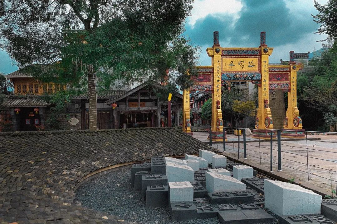 高速15分钟直达，这座城市比成都更安逸，却有