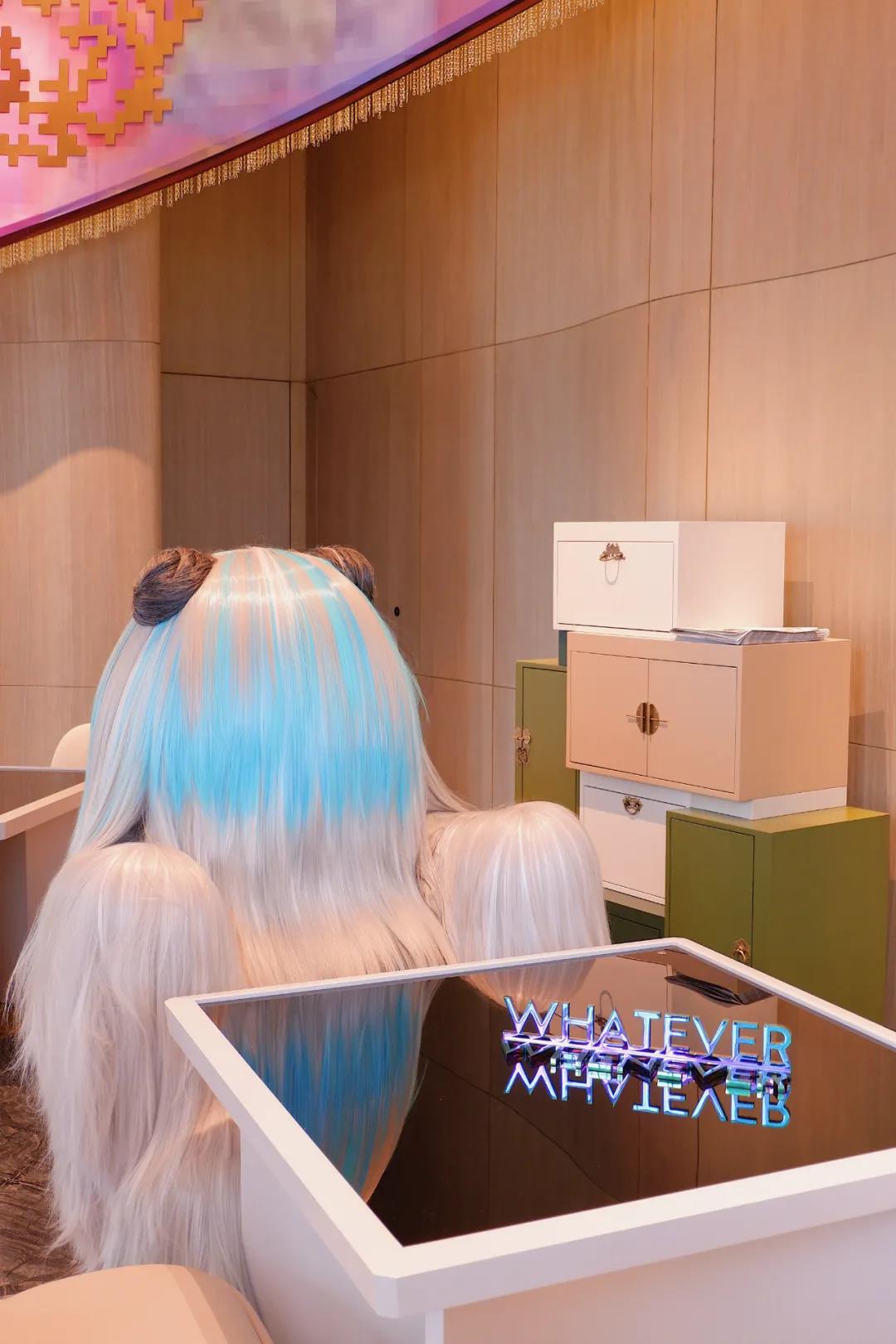 骚气的成都W酒店，潮爆装修大法值得品