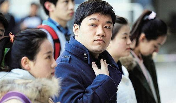 《家有儿女》夏雨大变身，减肥成功后告别“小胖子”，颜值都高了