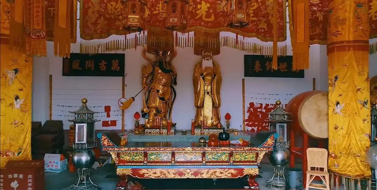 曾祥裕风水团队粤东行喜登毛公寨   眺望远方  为新年祈福！