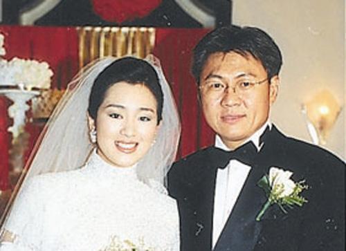 巩俐情史大盘点，张艺谋：她是这些年唯一让我