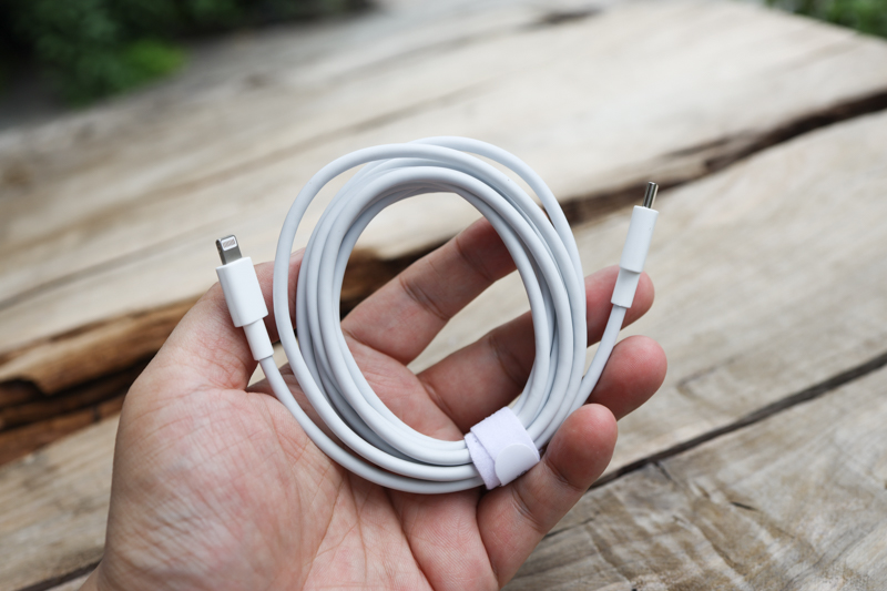 图拉斯“小冰块”20w快充体验：苹果PD快充最新风向标