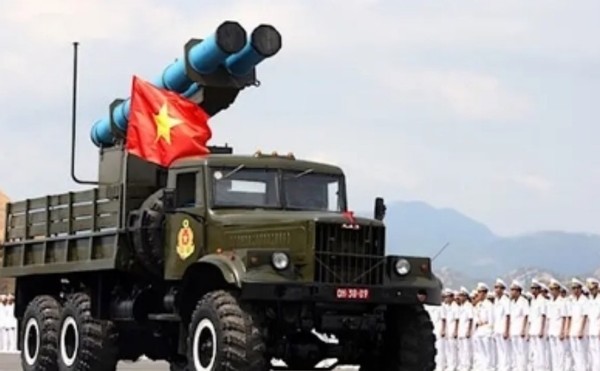 嚣张！越南侵占的南沙岛屿上部署火箭炮，策划