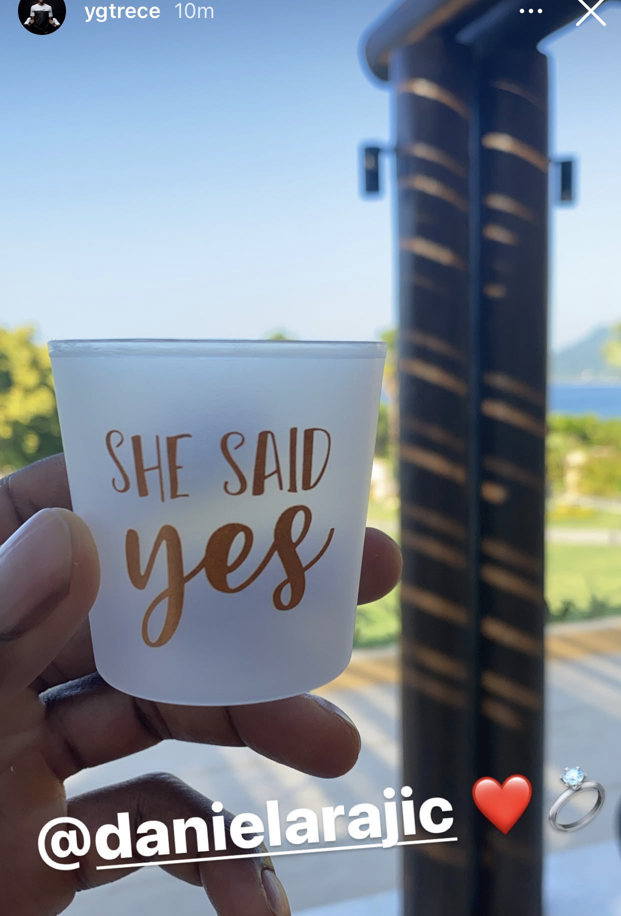 恭喜！喬治海邊求婚女友成功，性感灰姑娘苦戀7年正式上位！-黑特籃球-NBA新聞影音圖片分享社區