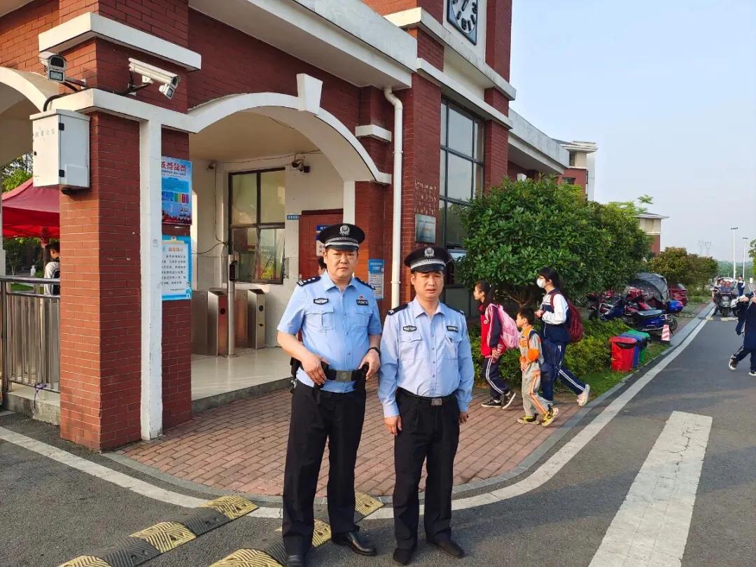 「我为群众办实事」湘潭高新公安护校安园，撑起校园安全伞