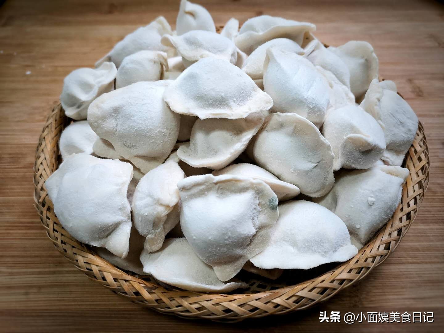 秋天早餐，吃它最省事，10分钟就上桌，酸爽开胃，天天吃不厌