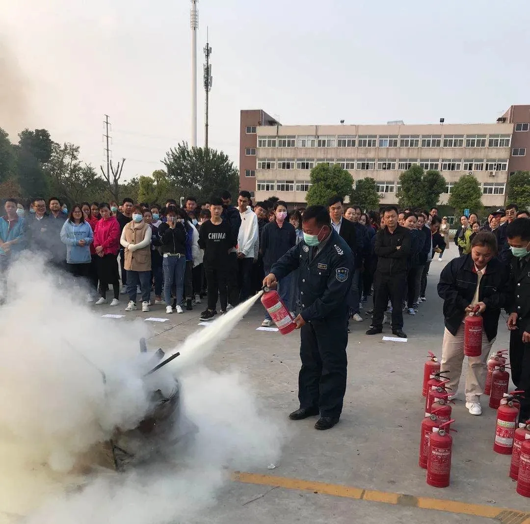 “三剑合璧”守住“安全红线”，奏响安全强音