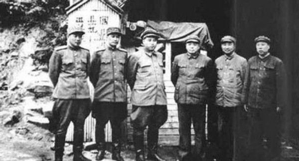 抗美援朝初期，金日成想要夺志愿军指挥权，彭德怀如何回应？
