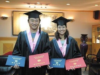 改国籍？李娜明明正专注当家庭主妇，为弥补姜