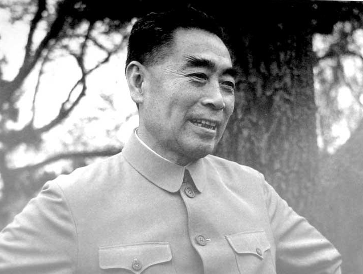 1937年，周恩来劳山遇刺，副官陈友才扮替身牺牲，死时身中20刀
