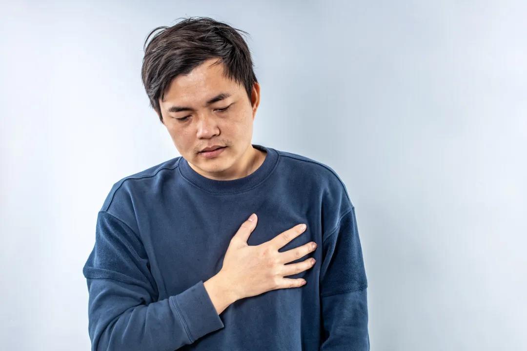 辟谣科普频繁出现胸闷胸痛无大碍