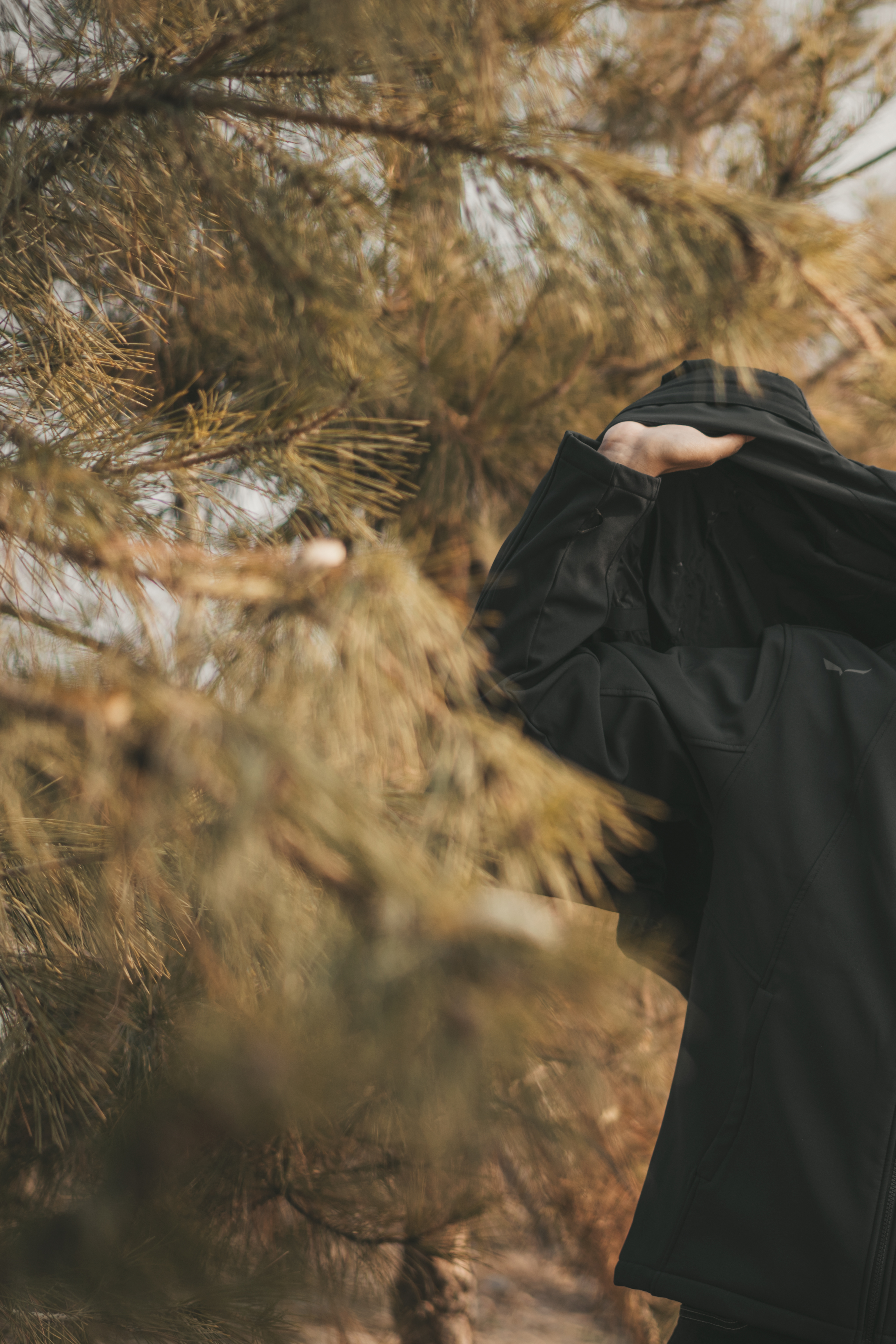 户外摄影师的保暖拍档——沙乐华冲锋衣