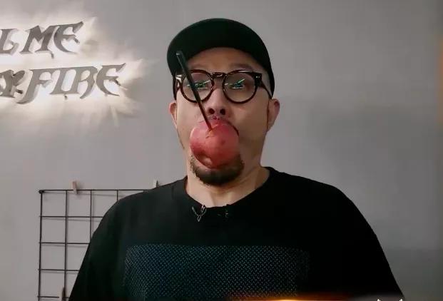 The rap godfather hot dog private house exposed!Antiques are gathered ...