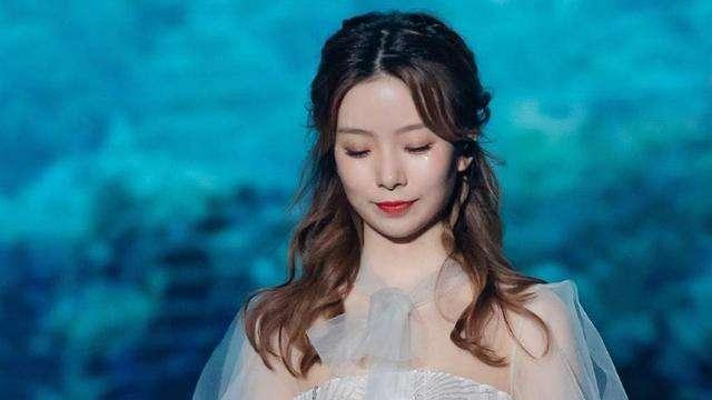 《创造营》陷入尴尬境地！希林娜依空有人气，