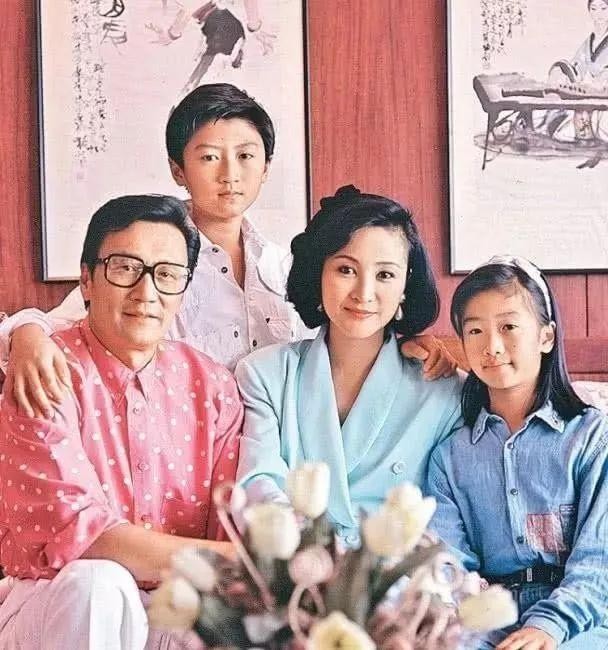 陳冠希的遺憾，他和謝霆鋒的友情，再也回不去沒(méi)張柏芝的巔峰歲月