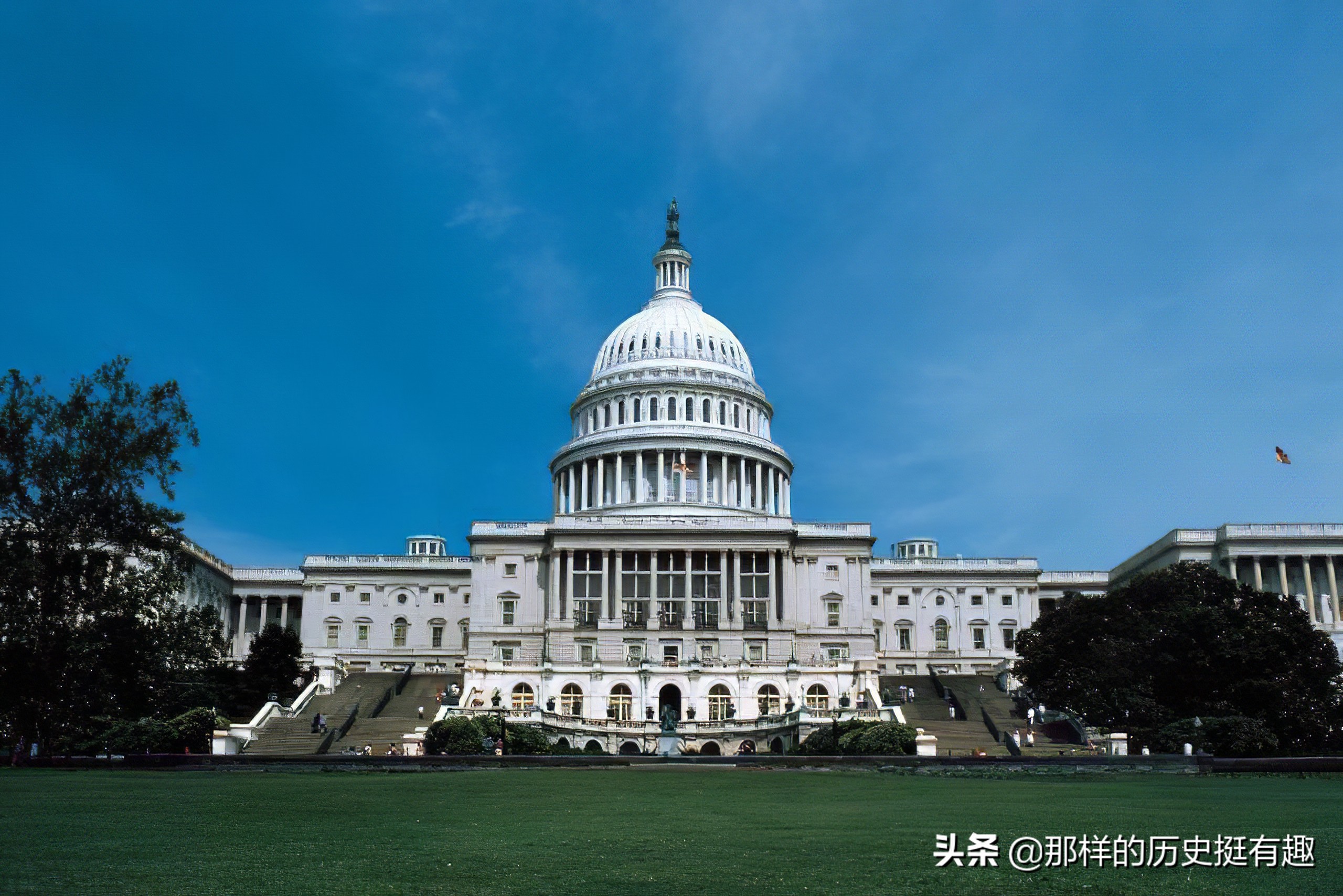美国斥1.34万亿美元购买我国商品，转移财政危机，我国会中招吗？