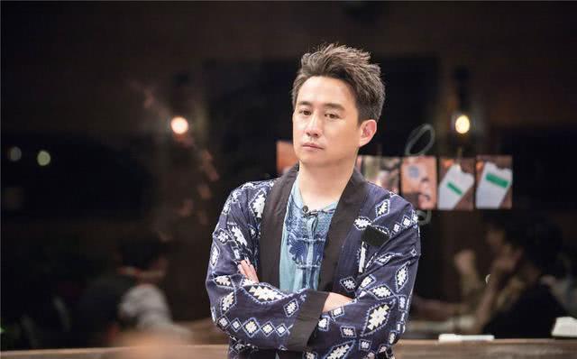 张国荣曾为黄磊唱歌，那一年黄磊24岁，张国荣已