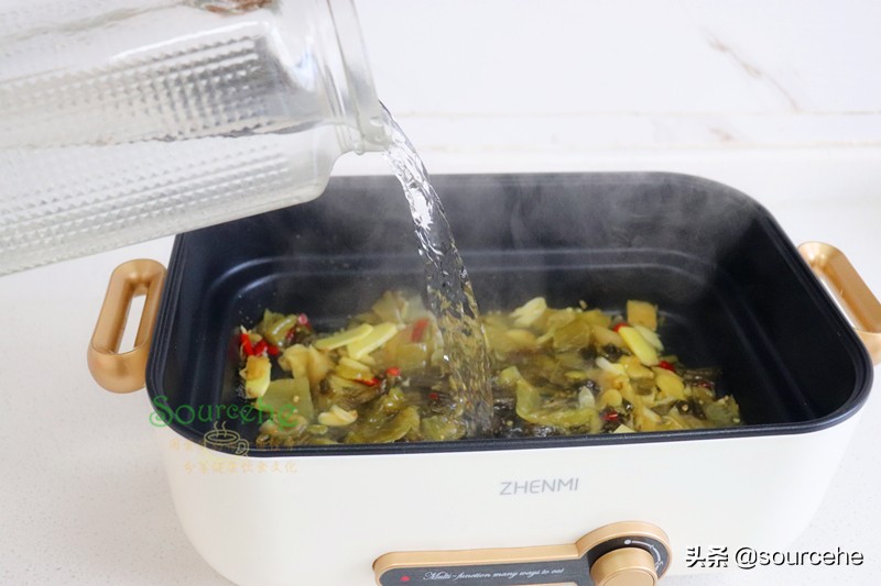 立冬之後就饞這一鍋，酸辣脆爽，連湯汁都好喝，熱乎乎很暖胃