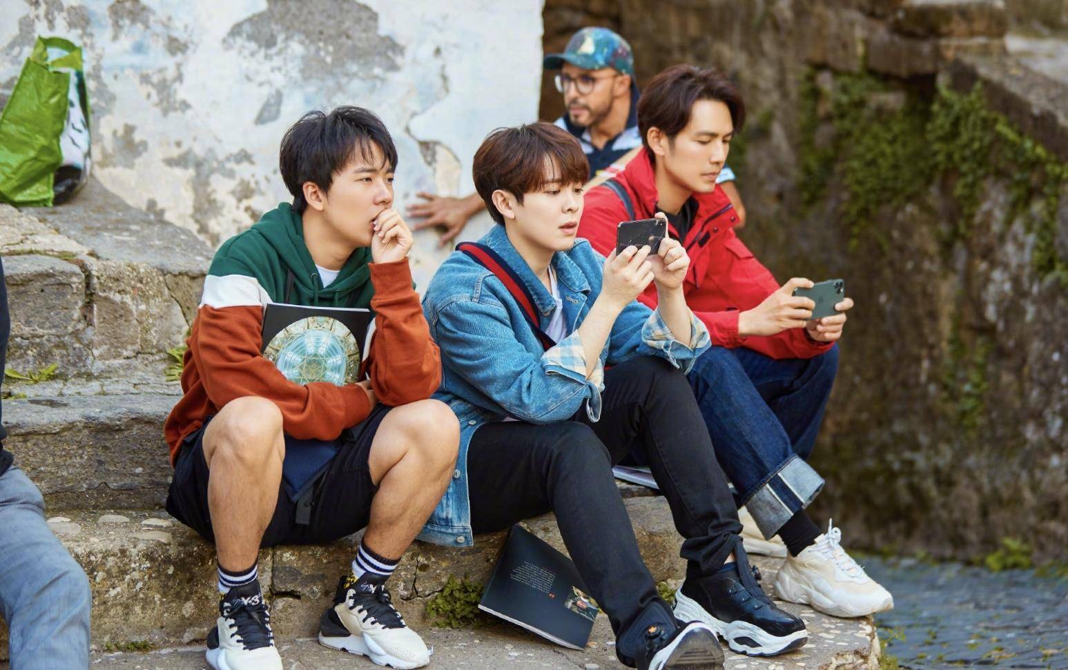 从郭麒麟到岳云鹏，德云社“报复性复工”，或