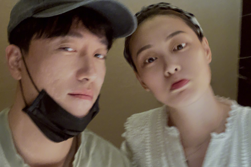 刘翔与二婚娇妻庆38岁生日，亲密贴脸场面甜，妻子嘴巴嘟嘟很俏皮