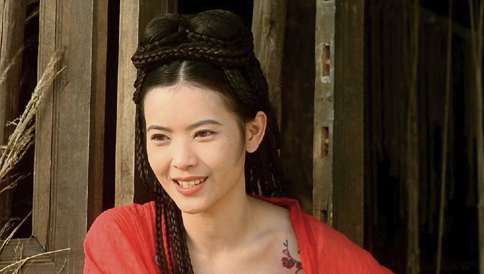 “九龙女”蓝洁瑛的陨落史，以及背后毁掉她的幕后黑手