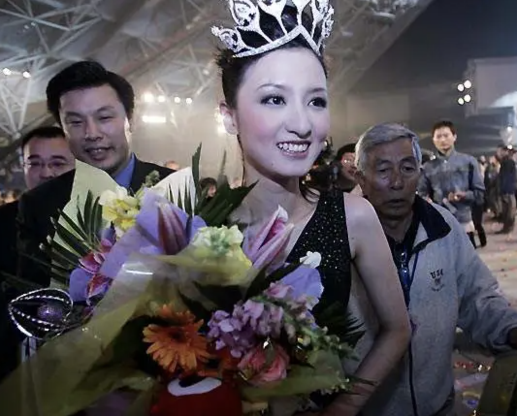 Zhang Meng interviews " to turn over " : Lady of rich and powerful family, those who go all out is a man far from