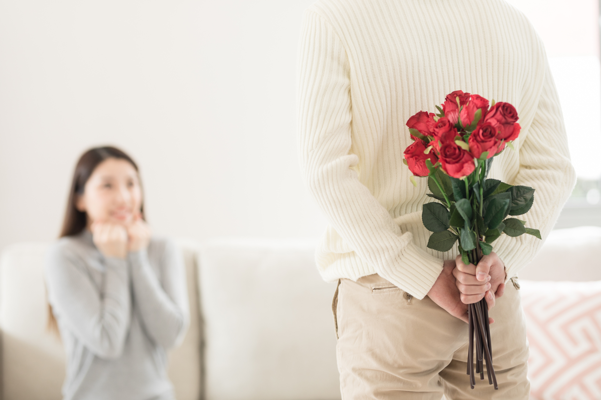 心理學：男人擁抱你的姿勢，暴露了他內心愛你的程度- 頭條匯