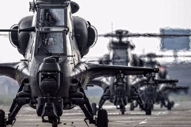 不输美军101空降师：直20搭配星空迷彩，空中突击旅全新亮相