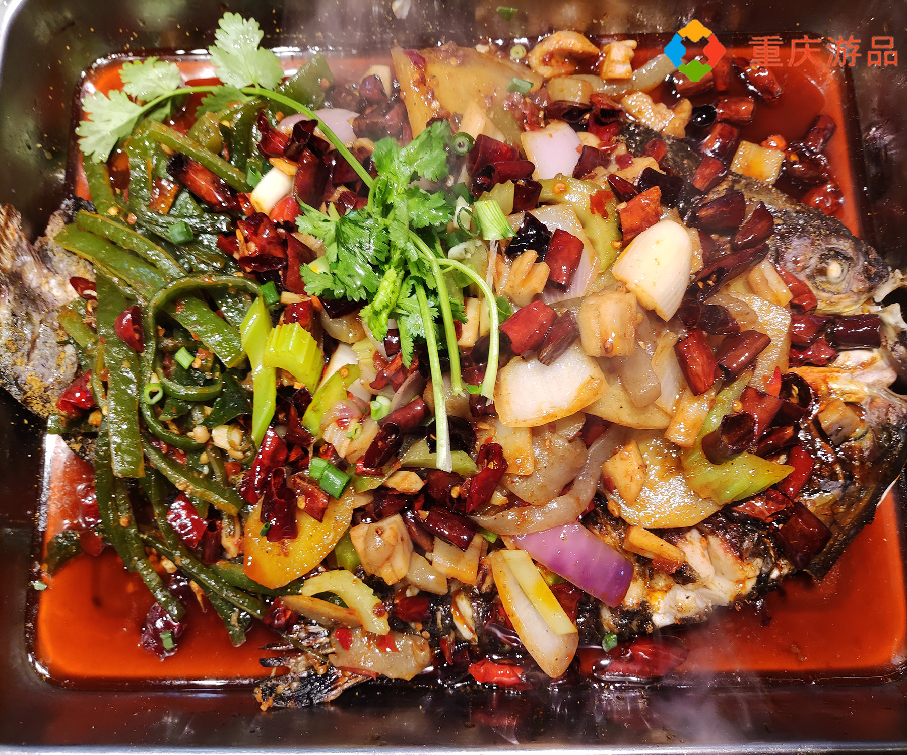 重庆美食花样多，纸包鱼和烤鱼的PK，谁最合你口味？