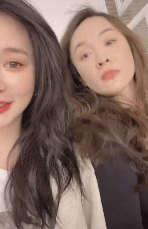 霍思燕和熊乃瑾素顏出鏡，披頭散發不惜扮醜，杜江火速上線表白