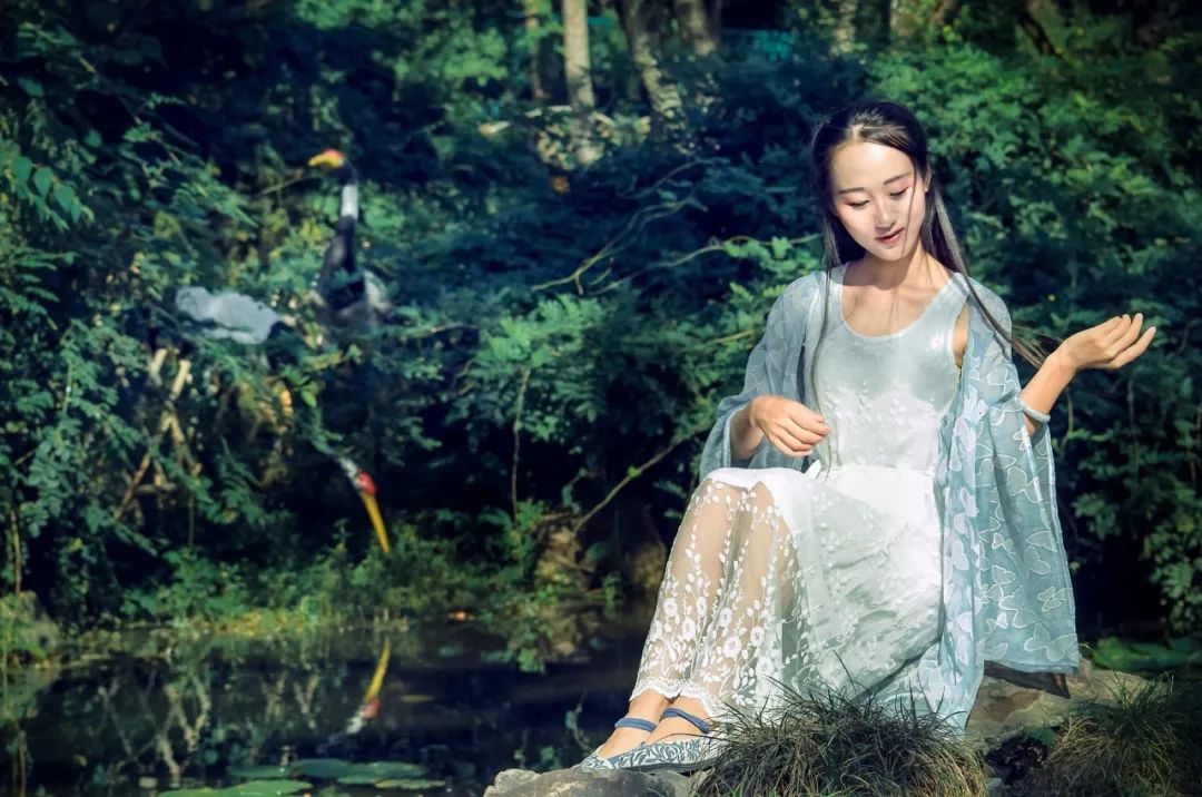 7首爱情诗词，纯真无邪，写尽懵懂的年少爱情-第7张图片-非凡网