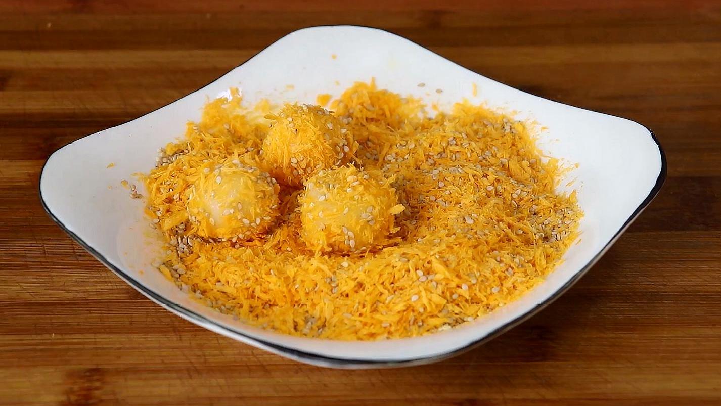 湯圓裡加雞蛋，沒想到這麼好吃，美味又新奇，全家都愛吃