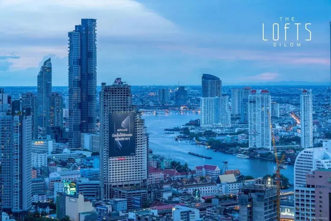 仅3套！曼谷“华尔街”轻轨旁豪宅公寓丨准现房 The Lofts Silom