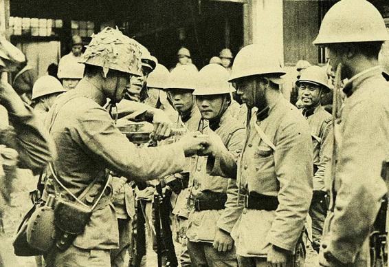 美国人披露：抗战时期，宋美龄说至少1400万新兵到部队前就死了