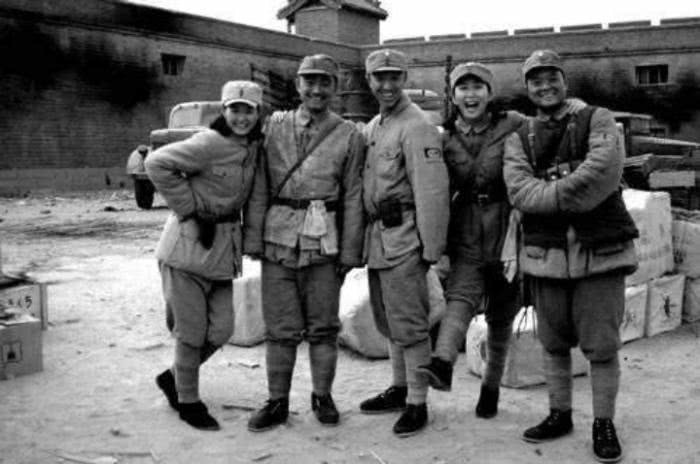 40年前老人借给八路军1100万，现拿借条去兑现，