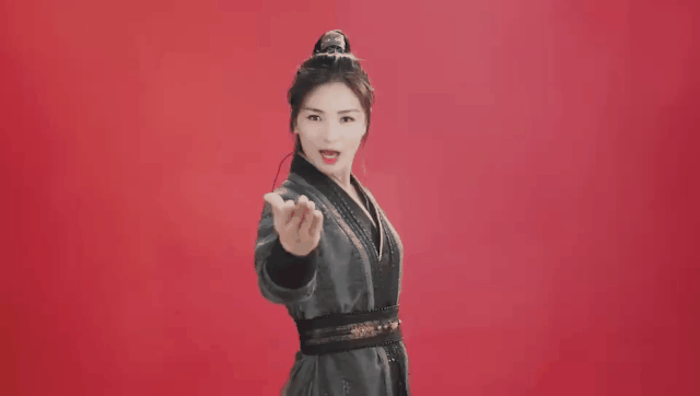 刘涛入职阿里后的直播首秀，带货1.4亿，放话粉丝破三千万穿泳装