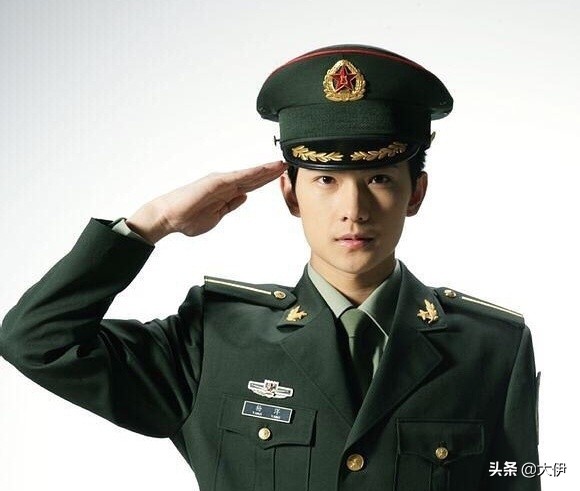 4位男星即将“三十而立”，杨洋、肖战、张艺兴，你更看好谁？