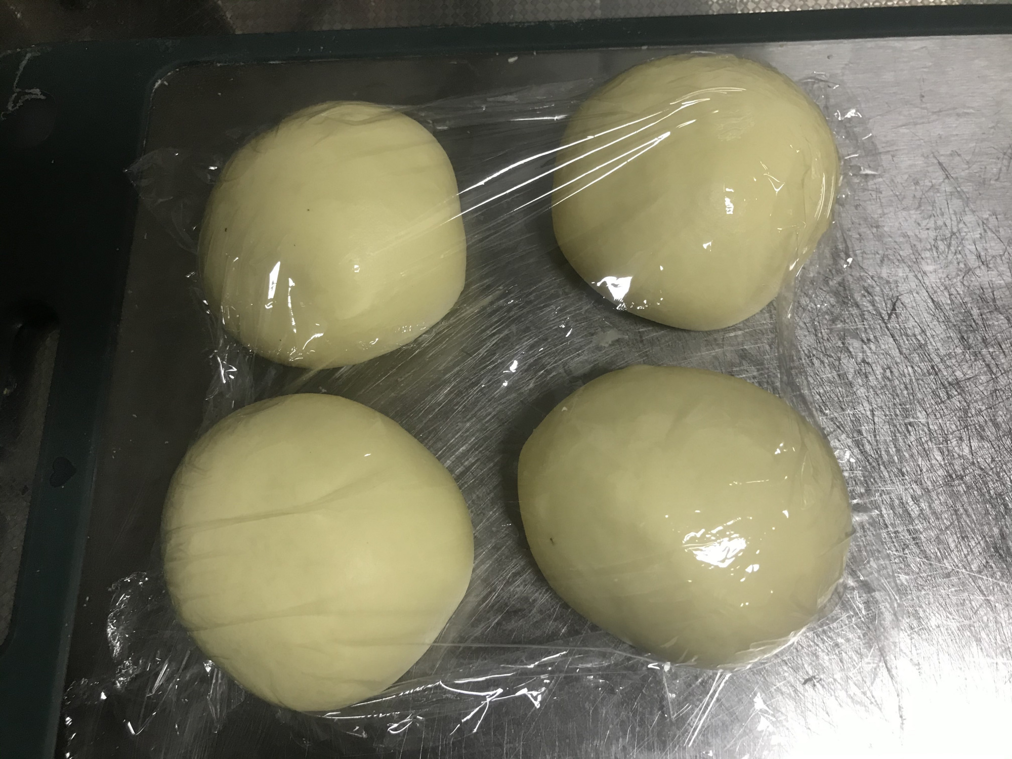 用了3年的麵包配方，不用黃油，一次發酵，蓬鬆暄軟，放3天不硬