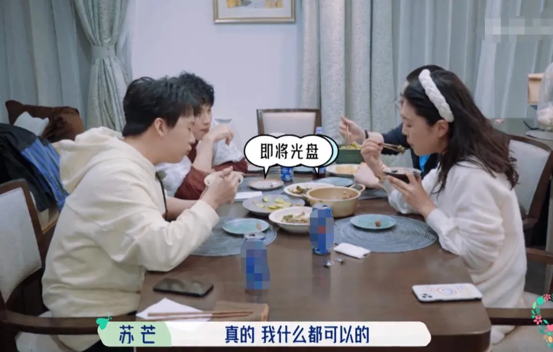 点一桌菜就吃几口,明星们录真人秀浪费食物一个比一个过分
