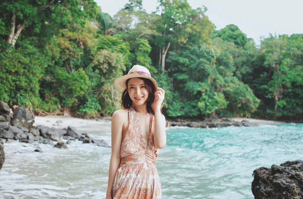 陈赫前妻在国外买房定居！直言美好生活在向她