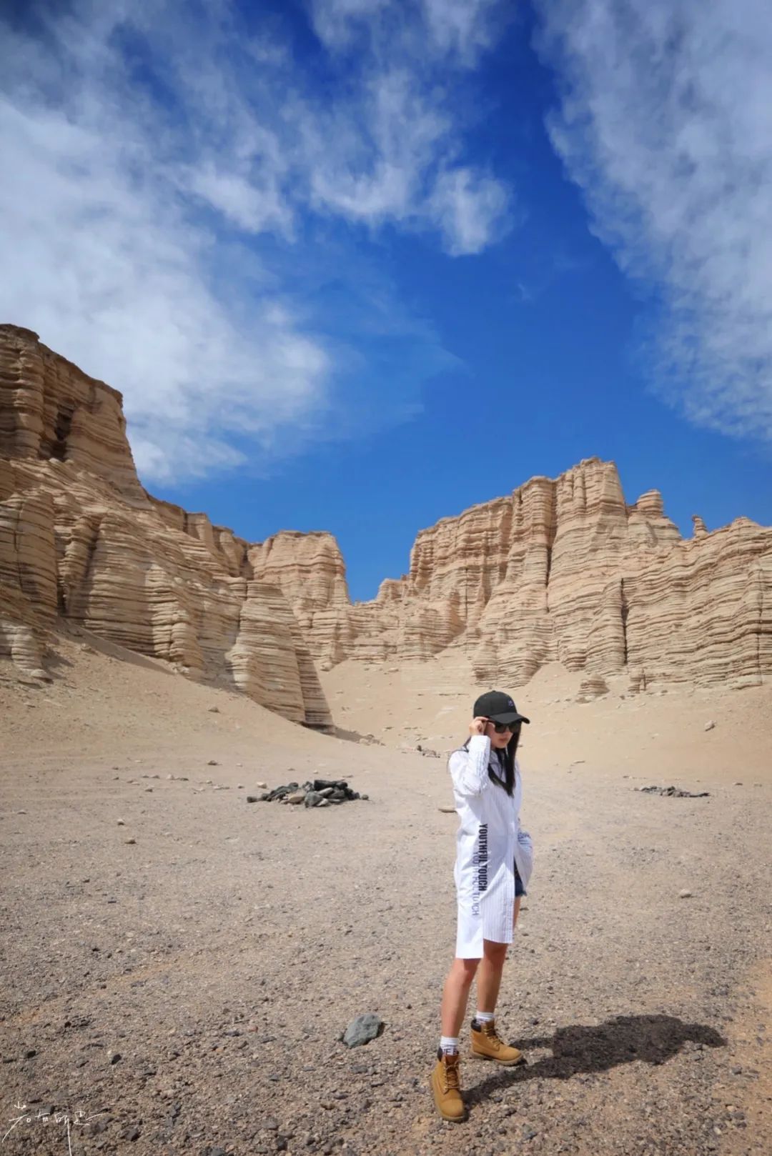 Self-driving Xinjiang Dahaidao No Man’s Land, deep into Yadan Desert, a rare wonder