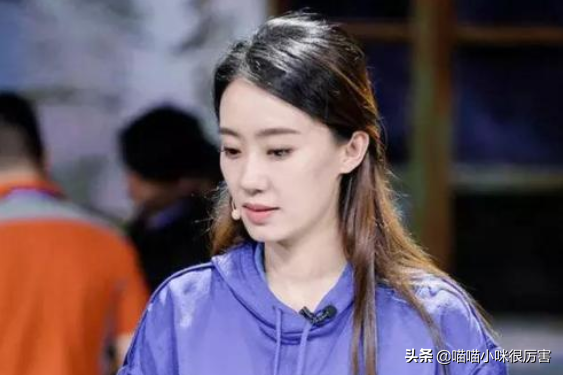 张小斐走红前穿错衣服的照片流出，她的回应让人看到了她的高情商
